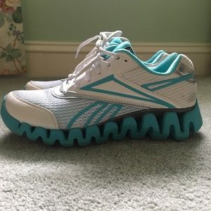 Reebok Size 7 Womens Sneakers - Teal